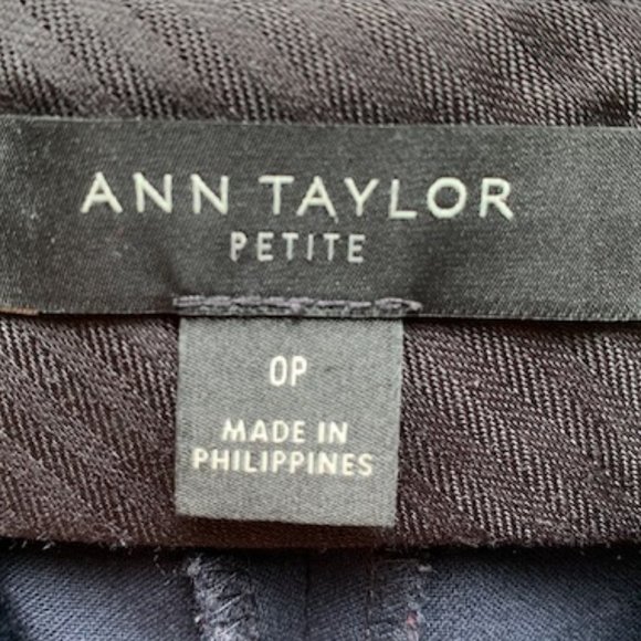 Ann Taylor navy blue ankle pants size 0P - Picture 8 of 9